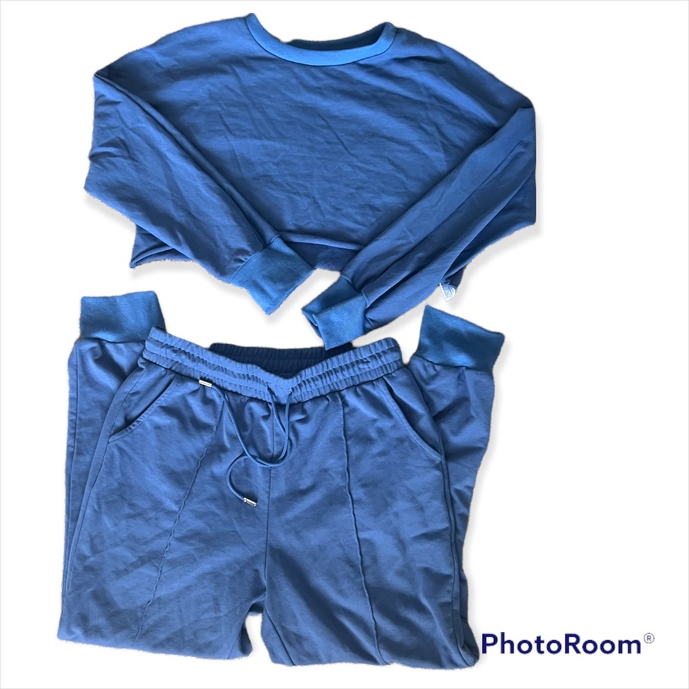 Zessica Jogger & Sweatshirt Set